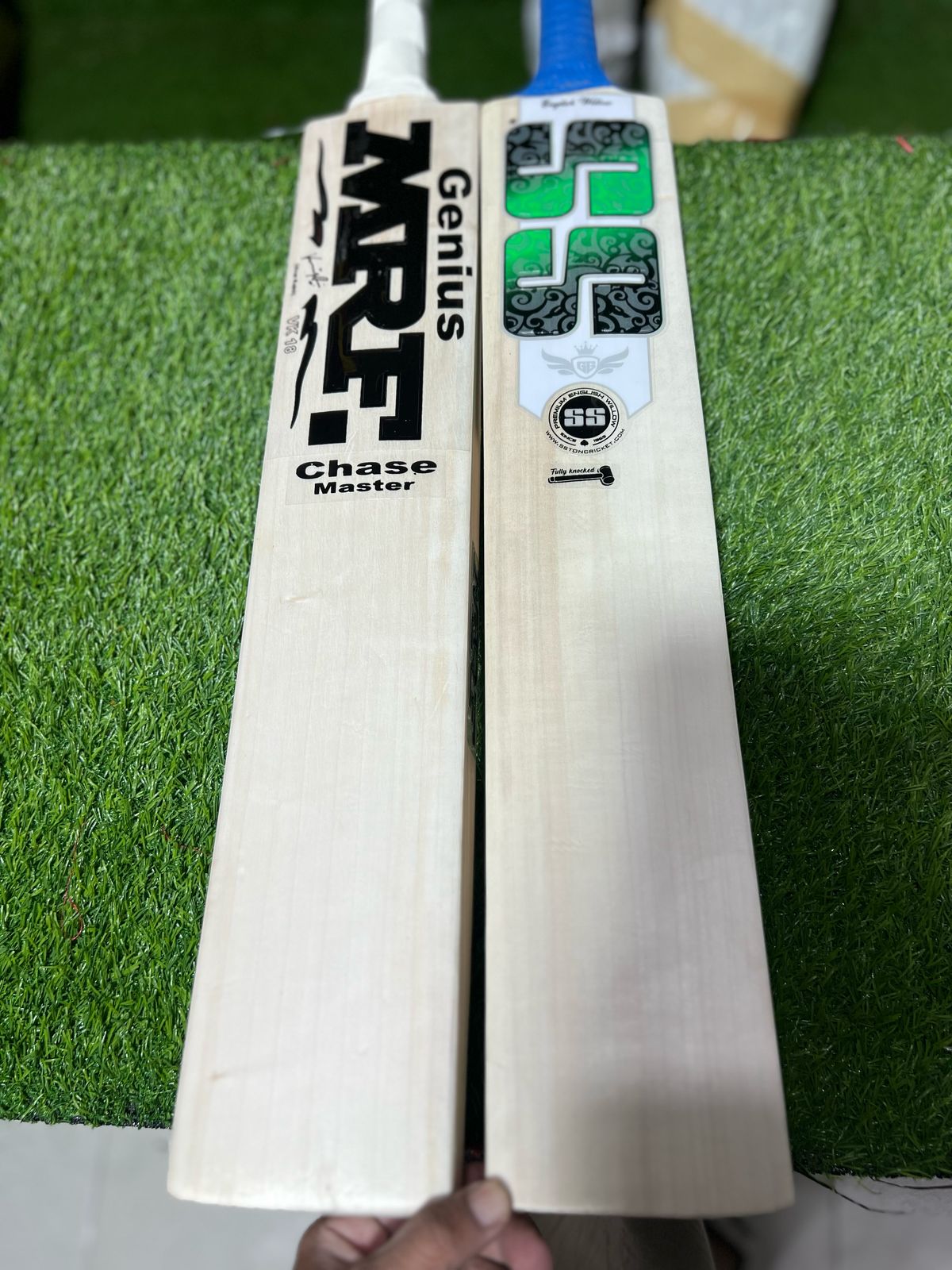 Premium Kashmiri Willow Cricket Bat